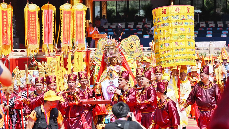 海祭媽祖大典現(xiàn)場。蔡昊攝