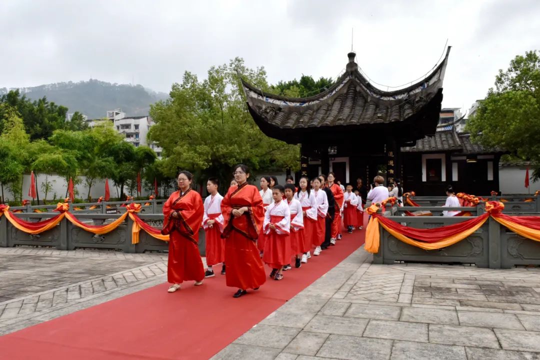 楊浦區(qū)臺(tái)胞子女來明開展中華文化研習(xí)活動(dòng)。三明市融媒體中心供圖