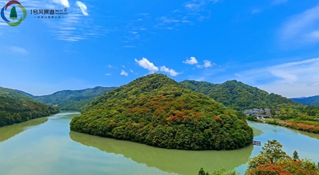 《行走建陽(yáng) 遇見(jiàn)美好》寒泉精舍是朱熹為母親守孝所創(chuàng)辦的第一所書(shū)院，不僅體現(xiàn)了朱熹的孝文化傳承，也是朱熹著書(shū)立學(xué)的發(fā)展重要場(chǎng)所。